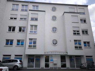 Schöne 3-Zimmer-Wohnung mit Balkon, EBK und Garage!