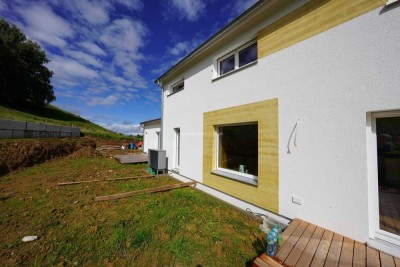 Kurzfristig beziehbar KFW Effizienzhaus 40 Plus mit separatem Wohnbereich