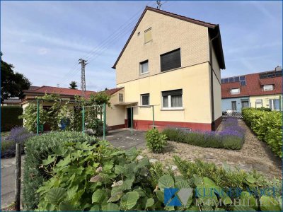 ** Modernisierungsbedürftiges ** Einfamilienhaus in ruhiger Lage - Nähe Zentrum