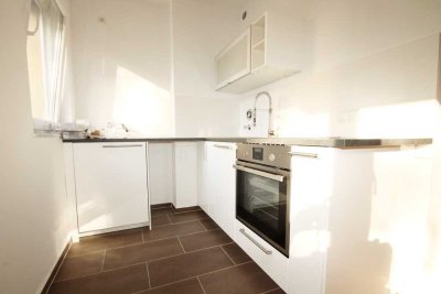 Moderne 1-Zimmer Whg mit EBK !