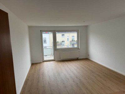 Zentral, Top Lage, gut geschnittene 2-Zimmerwohnung mit Südbalkon