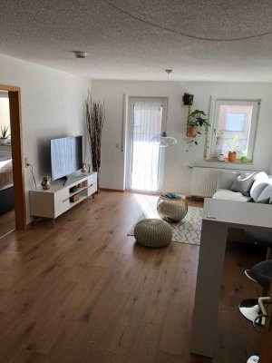 Charmante 2 Zimmer Wohnung in einem modernisierten Haus
