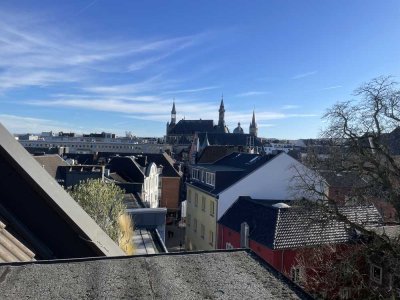 ++ Pontstr. sucht ++Charmante 2-Zimmer Dachgeschosswohnung in Aachen Innenstadt