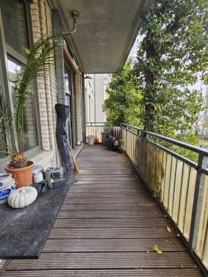 Großer Balkon! 3,5 Zimmer! Bezugsfrei!