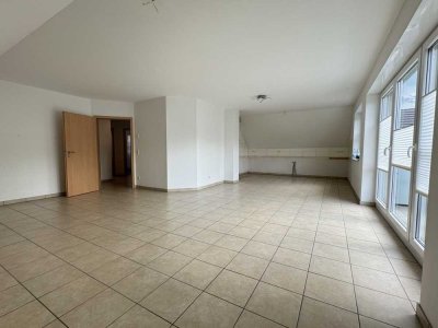Attraktive Maisonette-Wohnung mit großem Balkon in Dorsten-Rhade!