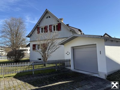 Siedlungs Doppelhaushälfte mit freistehender Garage!