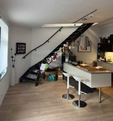 Young Professionals aufgepasst! Modernes 3-Zimmer-Loft  mit Dachterrasse in zentraler  Lage