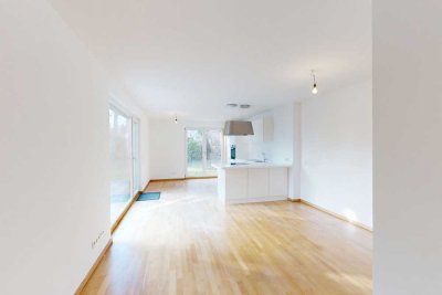 Großzügige Wohnung mit Hobbyraum & großem Südwestgarten – 2 Bäder, EBK und TG-Stellplatz