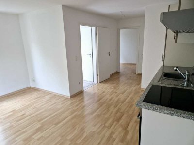 Stilvolle 2-Zimmer-Wohnung mit EBK, Stellplatz und Außenbereich