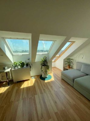 Charmante 2-Zimmer Dachgeschosswohnung in Berlin-Karlshorst