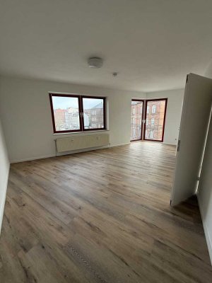 Moderne helle 2-Zimmer-Wohnung 64m² in Kiel Südfriedhof EBK Nähe CAU frisch renoviert zentral