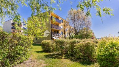 Charmante 2-Zimmer-Dachgeschosswohnung mit Loggia und Entwicklungspotenzial