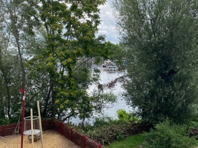 **Bezugsfreie lichtdurchflutete 3-Zimmerwohnung mit Balkon und Wasserblick - provisionsfrei**