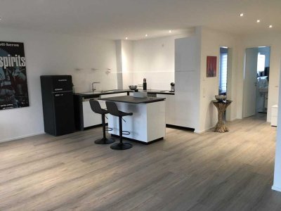 Luxuriöse 2 Zimmer in Top-Lage zu vermieten!