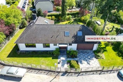 IMMOBERLIN.DE - Traumhafte Lag!  Großzügiger Bungalow mit Südwestgarten am Stadtrand