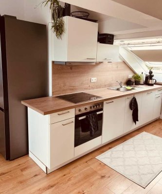 Helle 2-Zimmer Dachgeschosswohnung in Hardt mit Balkon