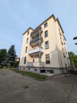 sanierte 4-Zimmerwohnung in Striesen mit Balkon