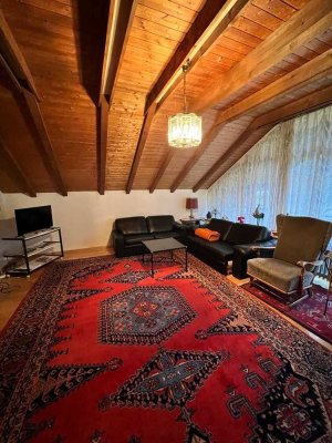 Möblierte 2-Zimmer-DG-Wohnung mit Balkon und EBK in Bad Peterstal-Griesbach
