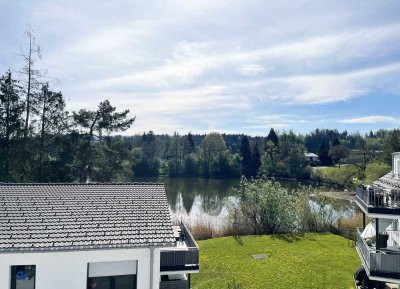 Exklusive Penthousewohnung in idyllischer unverbaubarer Lage am Weiher