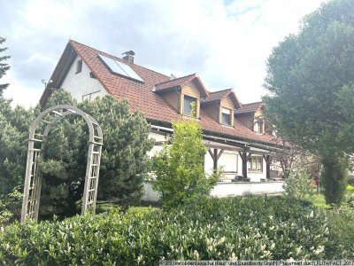 Stattliches Wohnhaus mit 2 ELW´s in ruhiger Lage - nur 14km von Rothenburg entfernt