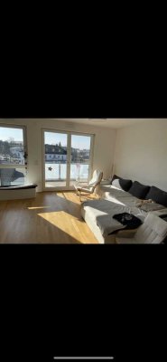 Stilvolle, modernisierte 2-Zimmer-Wohnung mit Balkon und Einbauküche in Wiesbaden