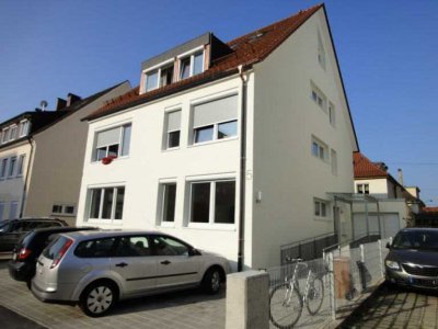 Großzügiges Dachstudio in ruhiger, zentraler Lage