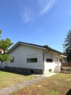 Freistehendes Einfamilienhaus mit eigenem Garten