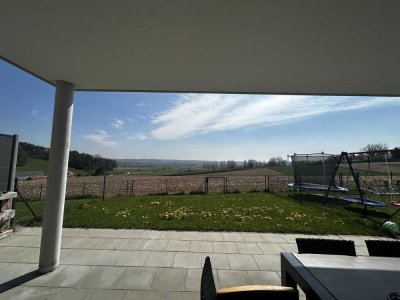 Exclusive - 2-Zimmerwohnung - Wiesenrandlage, Terrasse mit großem Garten und Weitblick