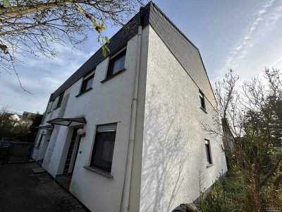 Attraktive sowie familienfreundliche Doppelhaushälfte mit Garten und Balkon in Neuwied