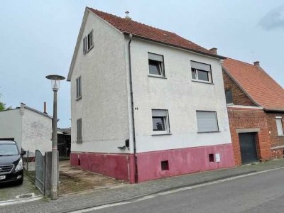 Achtung * Handwerker und Häuslebauer * sanierungsbedürftiges Einfamilienwohnhaus