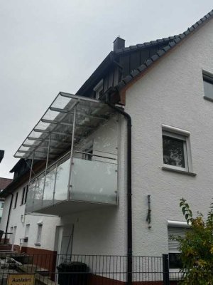 Renovierte Doppelhaushälfte mit Balkon, 2x WC, Keller und Einbauküche in Wds- Teilort Schafhausen