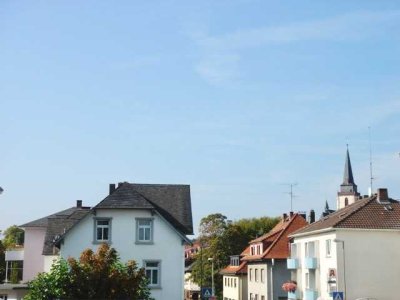 von Privat  4 Zimmer Altbauwohnung 2 Fußminuten nahe Altstadt Oberursel