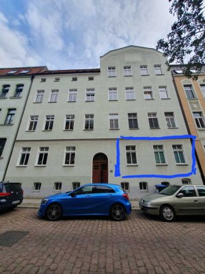 Attraktive und vollständig renovierte 3-Raum-Hochparterre-Wohnung in Halle