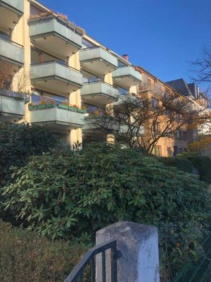 2 Zimmer Wohnung mit Garagenstellplatz,  in direkter Lage zur Alster