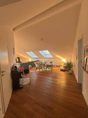 Stilvolle 4-Zimmer mit Dachterrasse und EBK