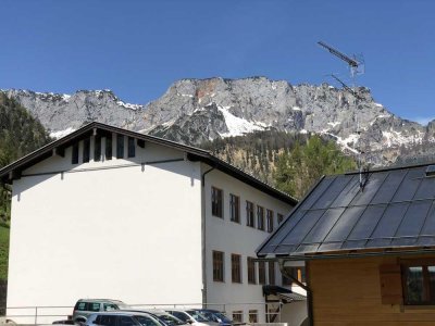 Wunderschöne möblierte Wohnung mit Küche, Internet und Bergblick in Marktschellenberg