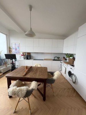 Gehobene 3-Zimmer Dachgeschoss-Apartment in Berlin-Prenzlauerberg