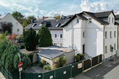 Raum für Generationen: Großzügiges Stadthaus mit Kellergewölbe & Garage