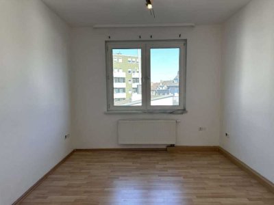 1050 € - 91 m² - 4.0 Zi.