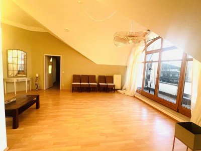 Wunderschöne, ruhige DG-Wohnung mit Traumblick, fußläufig zum See und Hafen in Prien am Chiemsee