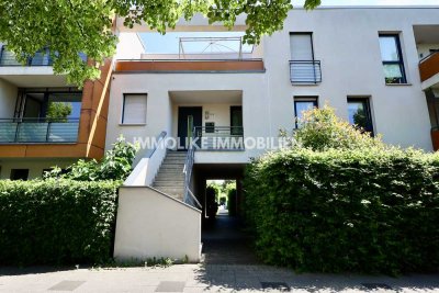 ** Helle Townhouse- Etagenwohnung mit Loggia in Frankfurt- Riedberg **