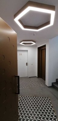 Modernes, voll möbliertes Studentenapartment mit Südterrasse