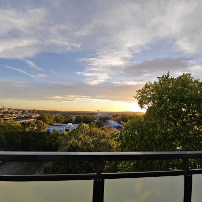 Modernes 1-Zimmer Penthouse mit excellent top floor View-Bahnhof Höchst