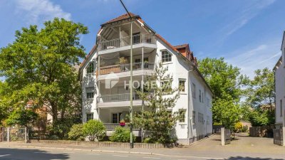 Charmante Maisonette-Wohnung mit Balkon, Stellplatz und Einbauküche in zentraler Lage