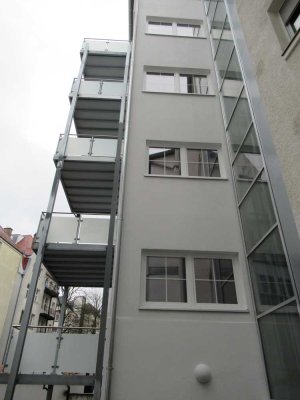 Wunderschöne 2-Zimmer DG Wohnung in zentraler Lage