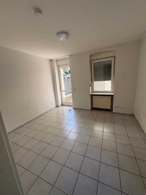 Schöne 2 Zimmer Wohnung mir Garten