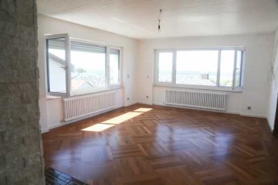 Gepflegte 3-Zimmer Wohnung mit Terrasse im 1.OG in Weingarten (Baden)