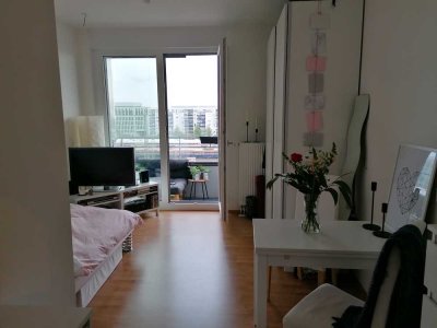 nur für Studenten und Azubis: Schönes Studio mit Balkon im Studio M2 - ab Mai!