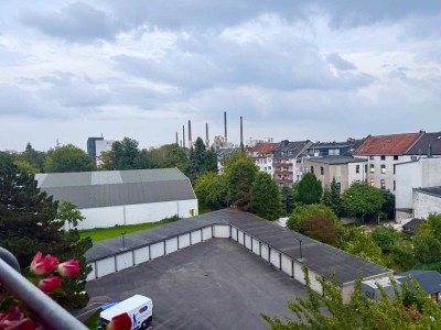 3-Zimmerwohnung vermietet mit Balkon, Aufzug, Stellplatz