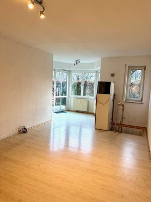 Helle 2-Zimmer Terrassenwohnung mit Garage in Kirchheim bei München